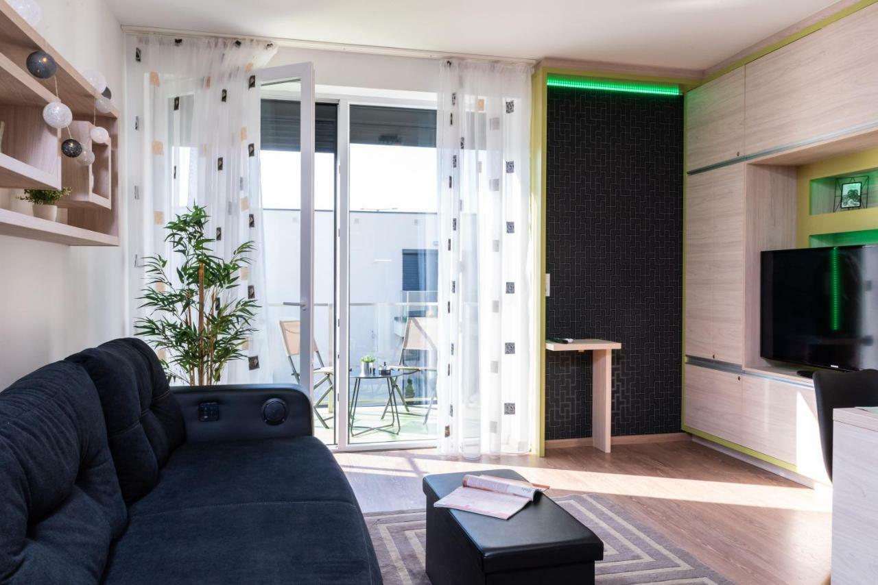 Defne Apartman Debreczyn Zewnętrze zdjęcie