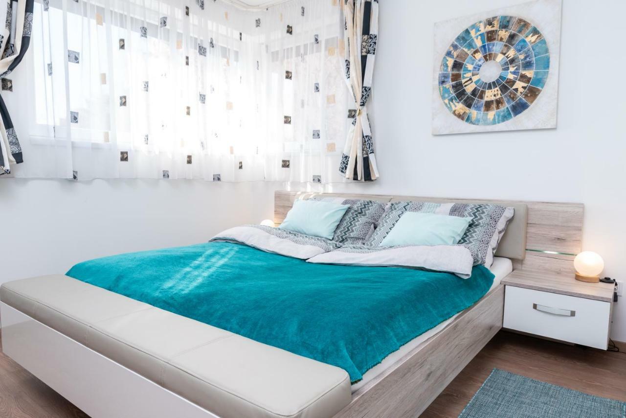 Defne Apartman Debreczyn Zewnętrze zdjęcie
