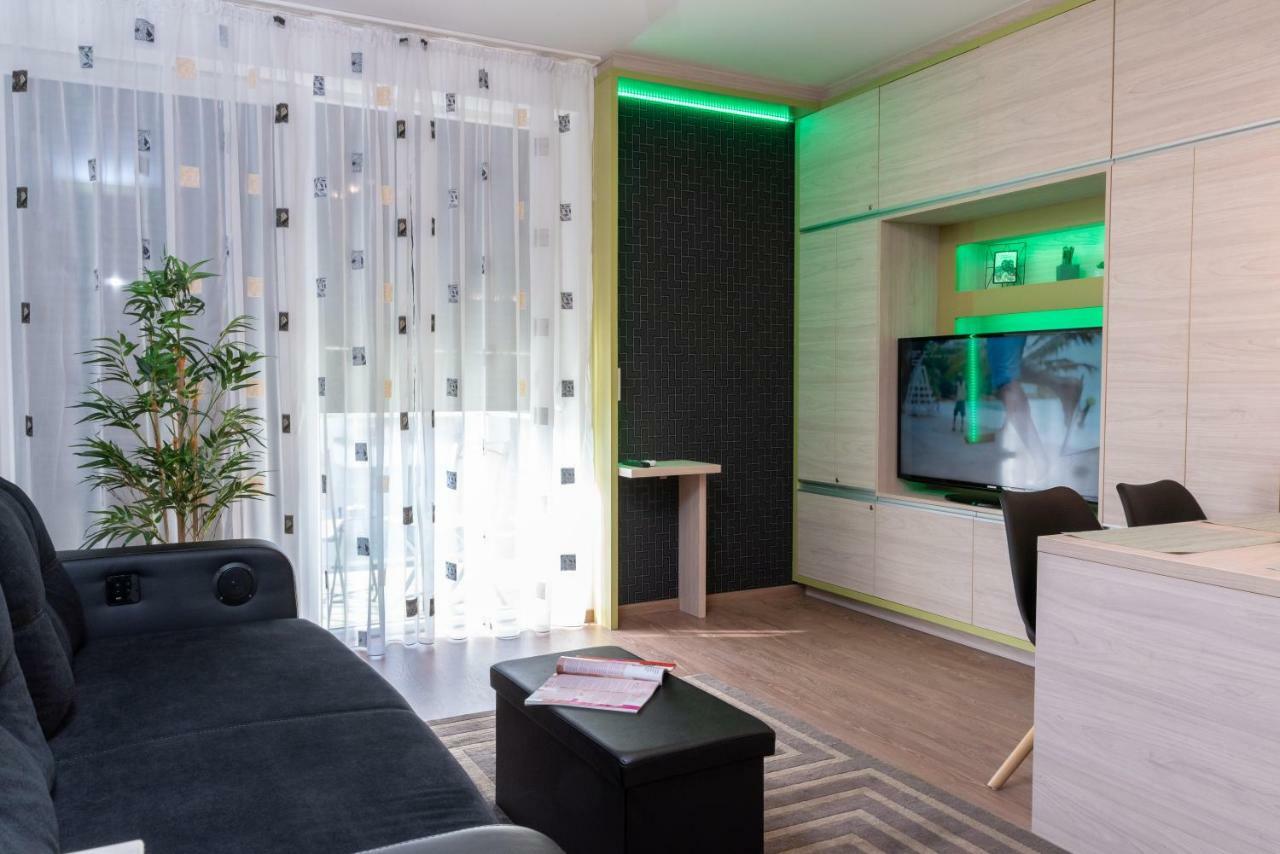 Defne Apartman Debreczyn Zewnętrze zdjęcie